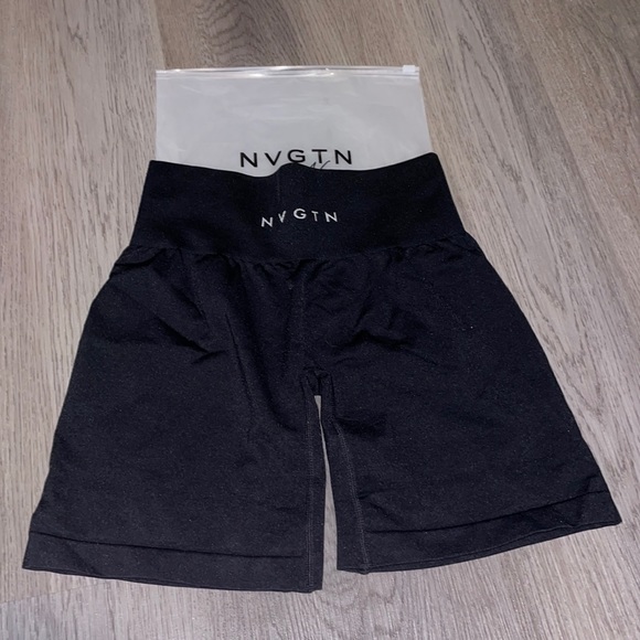 NVGTN Pants - NVGTN Black Seamless Shorts